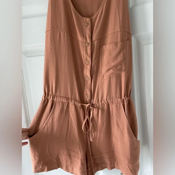 Style Rack Romper - Picture 2 of 5